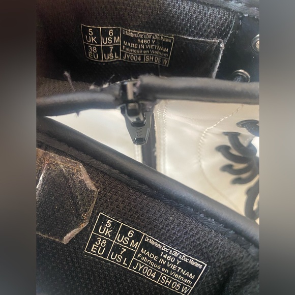 Dr. Marten White Romario Lace Up Boots size 6 US Y - Picture 6 of 6